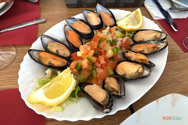 Mejillones con piri�aca